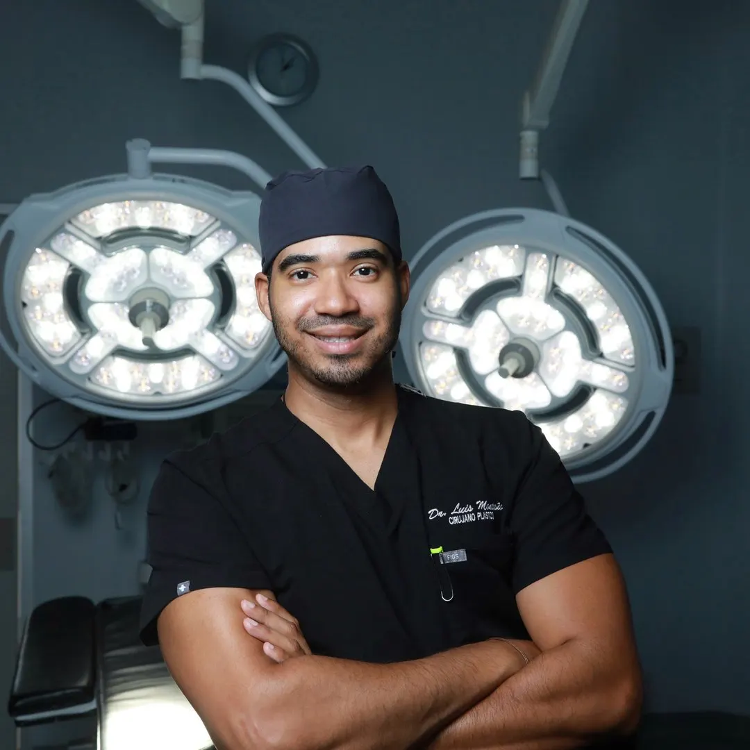 Dr. Luis F. Monta&ntilde;o, board-certified plastic, aesthetic, and reconstructive surgeon