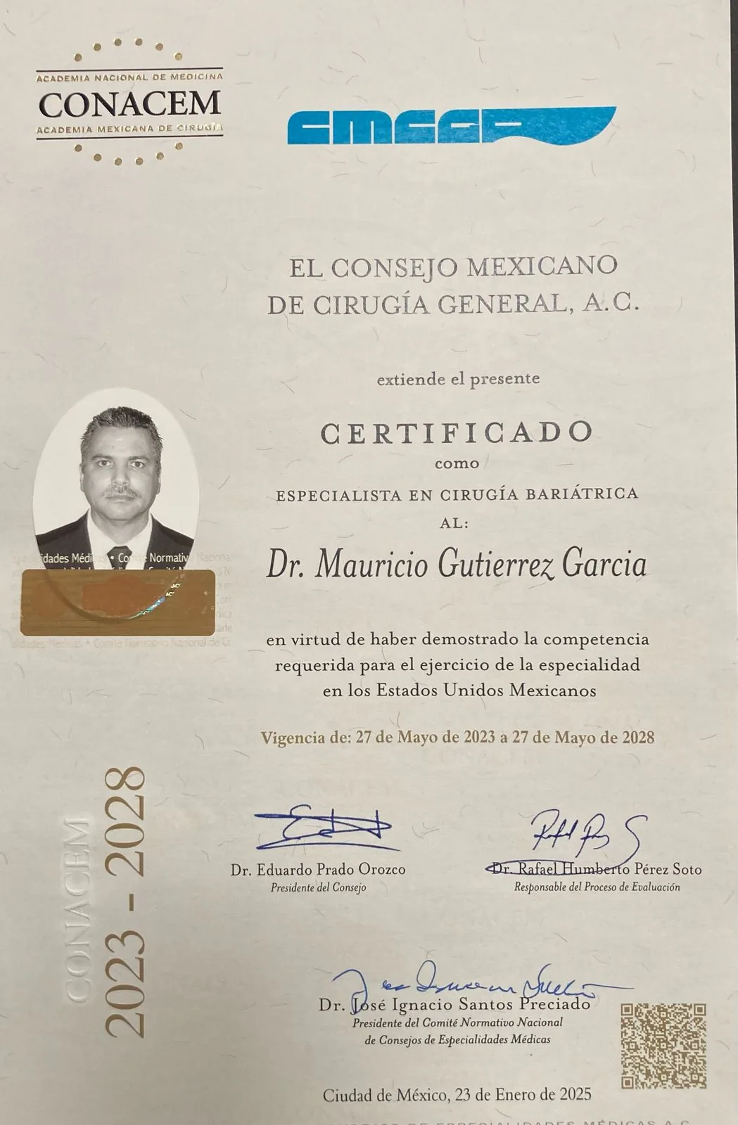 CONACEM certificate naming Dr. Mauricio Gutierrez Garcia a specialist in bariatric surgery, valid May 2023 to May 2028