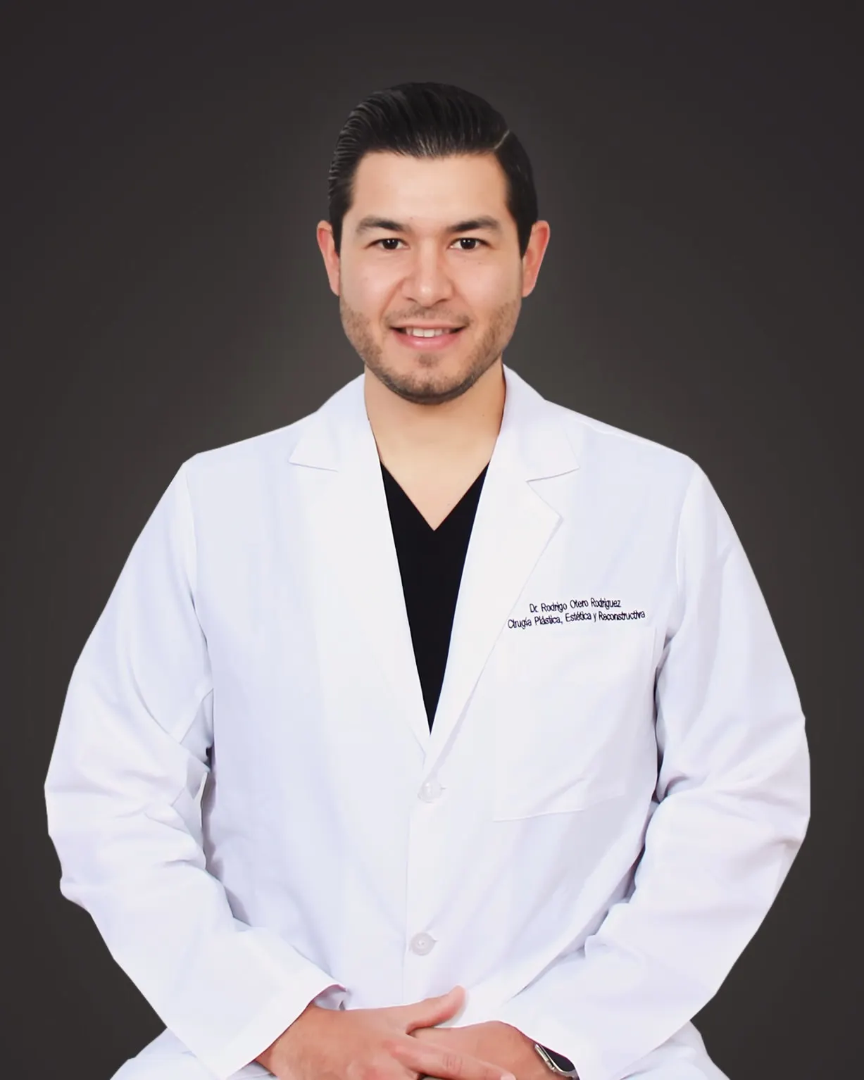 Dr. Rodrigo Otero, board-certified plastic surgeon specializing in aesthetic and reconstructive procedures