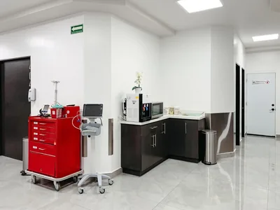 Nurse station at Hospital Bellas Artes with a red medication cart and clinical workspace