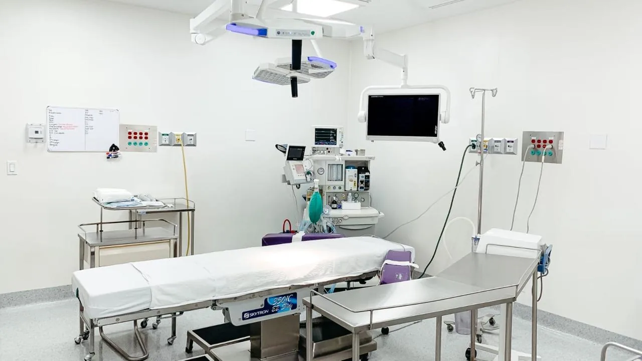 Operating room at Hospital Bellas Artes, one of our partner hospitals in Tijuana